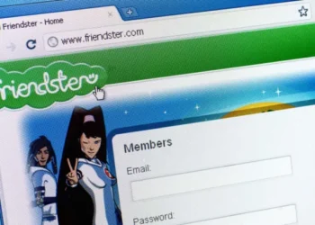 اپلیکیشن Friendster با طراحی جدید و تمرکز بر ارتباط حضوری در دنیای واقعی